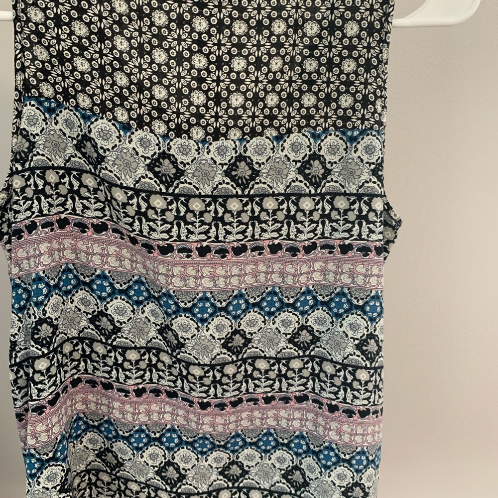 Cozy Casual Print Tank - Picture 6 of 16